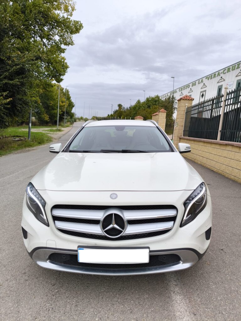 Mercedes-Benz GLA 200CDI URBAN 12/2014
